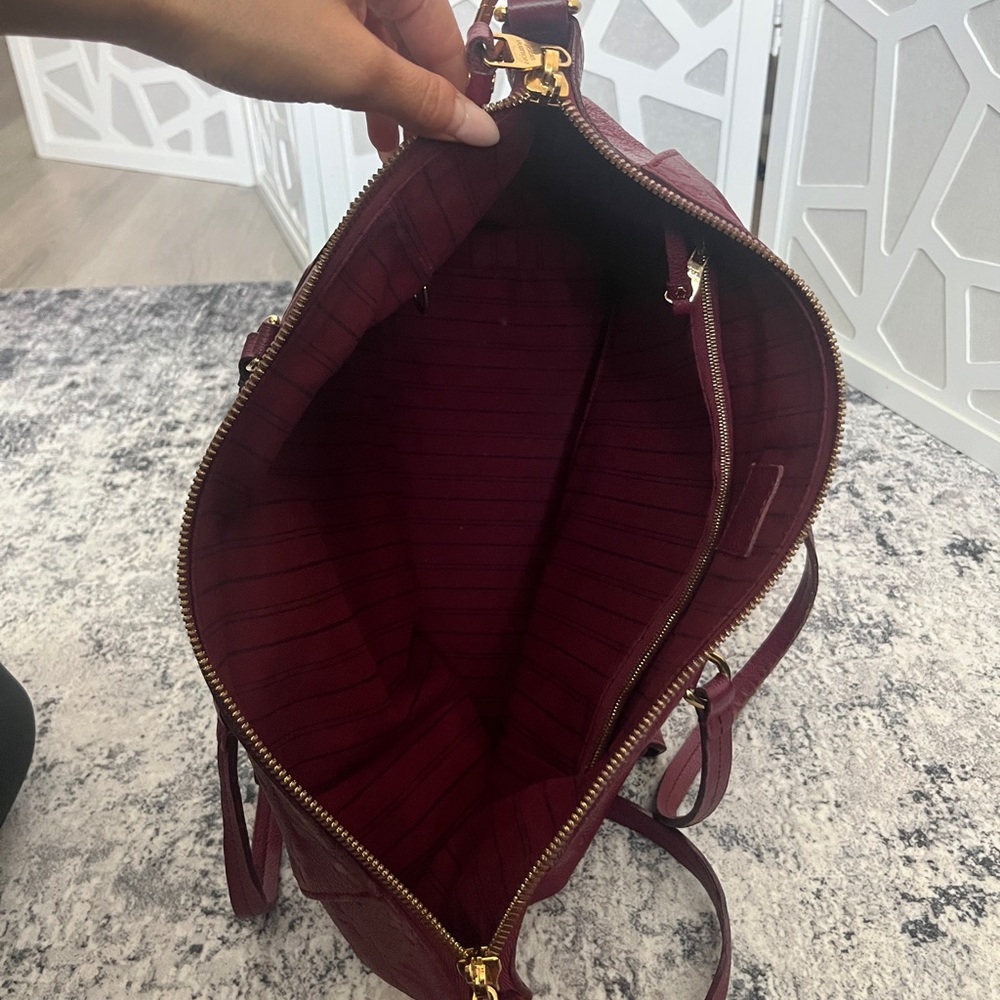 Louis Vuitton Vintage Empreinte Lumineuse PM - Burgundy Leather Tote Bag - Picture 5 of 15